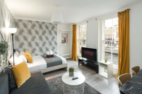 Private Double Room shared bathroom near city centre